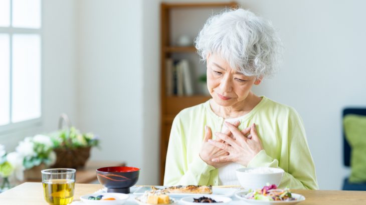 高齢者の食欲不振の原因と対策｜栄養補助食品も効果的に活用しよう！